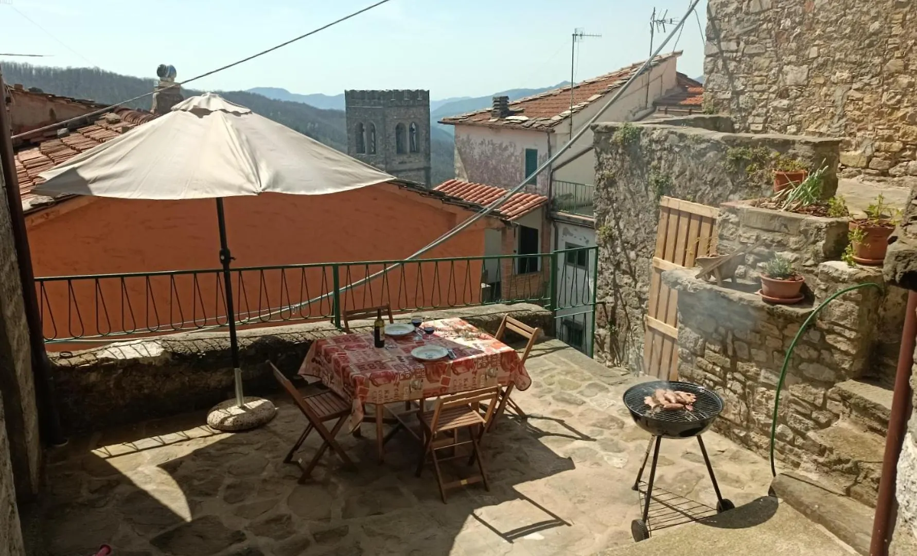 Сasa de vacaciones Villa Casa Bellavista Montefegatesi Italia